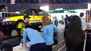 Visitantes da Expoingá ficam assustados ao ter sensação real de acidente